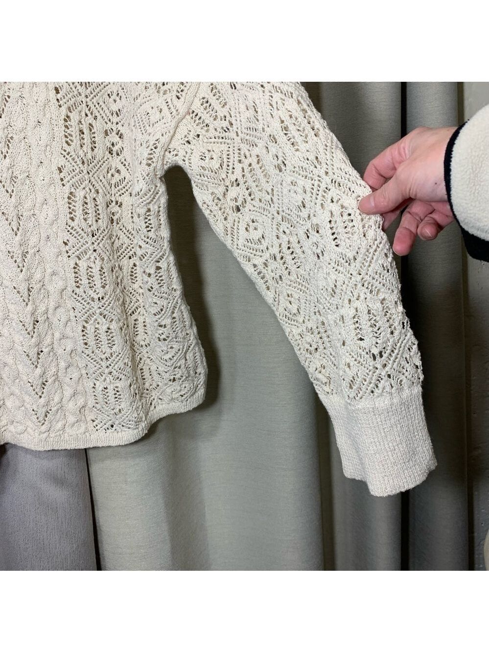 Zara Beige Crochet Cable Knit Sweater Sz S Oversized V Neck Long Sleeve Pullover - Picture 5 of 14